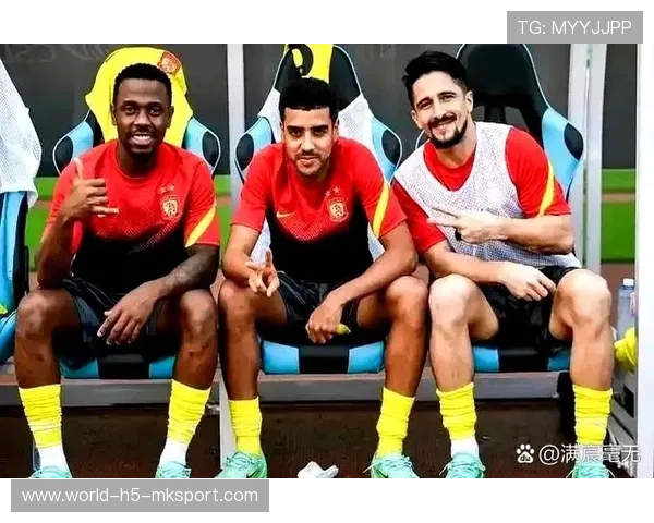 球员在国家队中以强烈比赛意识赢得教练信任，球员在国家队和俱乐部有什么不同