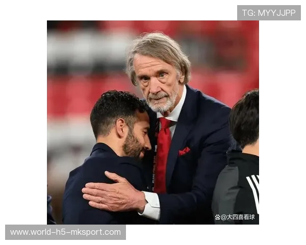 曼联高层讨论CEO能力，球迷热议管理层变化，曼联主管